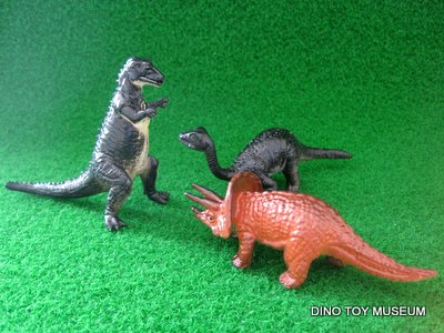 東山動植物園の恐竜達