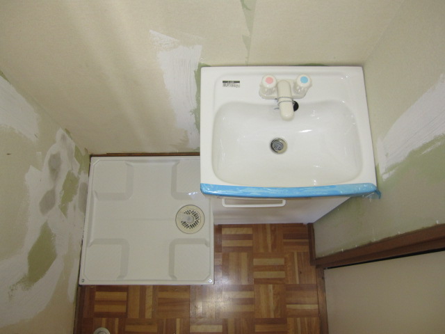 埼玉県所沢市　賃貸物件原状回復　洗面所リフォーム工事　作業完了後　２