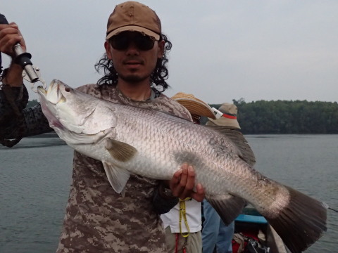 ケアンズ、釣り、インドネシア-01102015-12